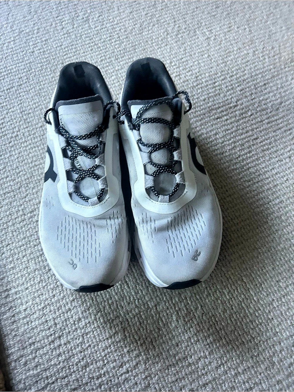 On Cloudswift Women's Athletic Shoes US 9.5 White & Gray